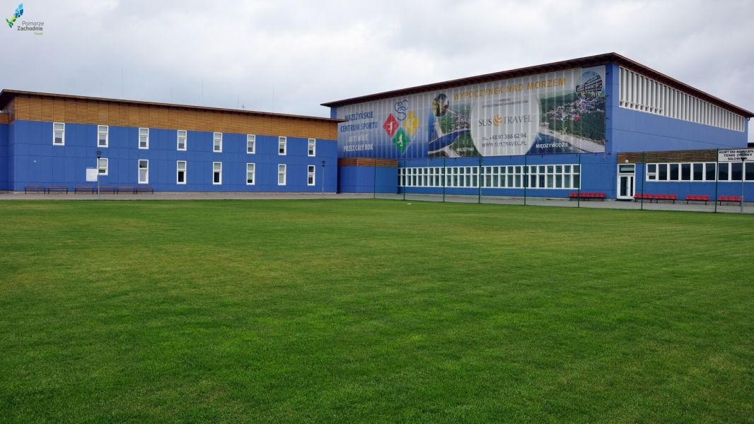 Mrzeyno - Mrzeyskie Centrum Sportu (boisko treningowe do piki nonej, hala sportowa)