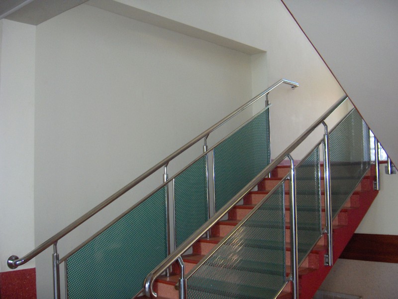 Baza Kolonijna SP 1 - korytarz - schody
