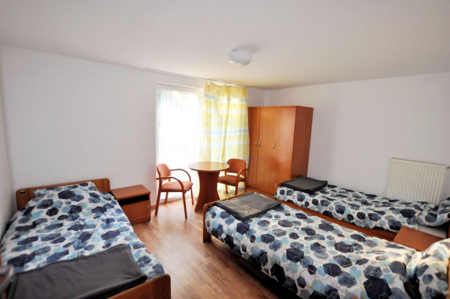 OW STA� - domki campingowe - przyk�adowy pok�j